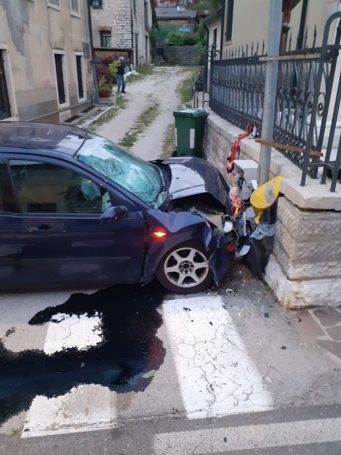 Incidente d'auto a Gallio