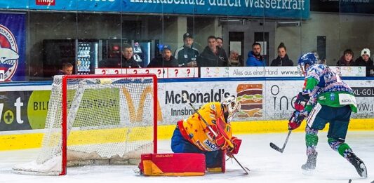 Asiago Hockey - Innsbruck - azione di gioco