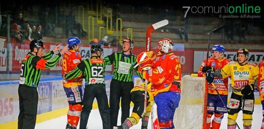 Asiago Hockey - Vienna - arbitri scandalosi